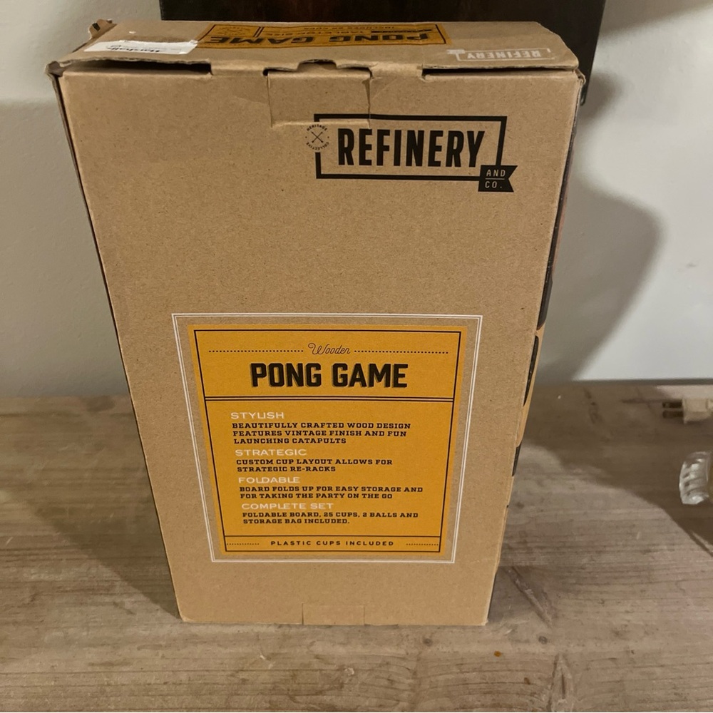 Beer pong or liquor pong with 25 shot glasses - Picture 4 of 5